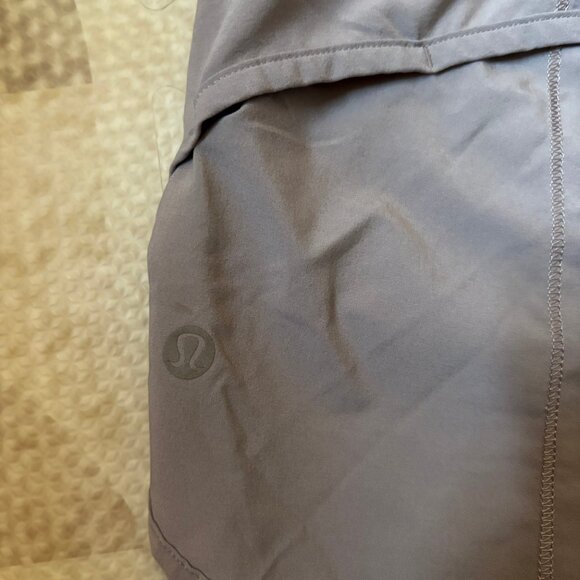 Lululemon Speed Shorts (Size 6) Mauve - Vintage - EUC - Picture 3 of 4